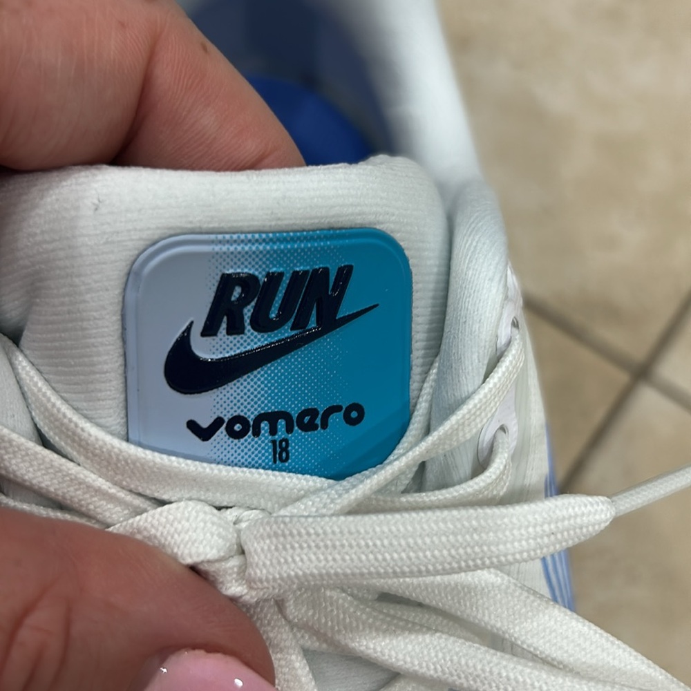 Nike Women’s Vomero 18 - Picture 5 of 7